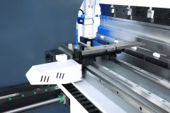 مقياس خلفي بأربعة محاور