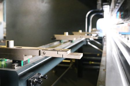 Single, Tandem, and Tridem Press Brakes: Precision Unleashed in Modern Metal Processing 4 backgauge 3 qih2h2yawi4vqaclulyjdjyy14mnnt1oc3s9q8wnqm