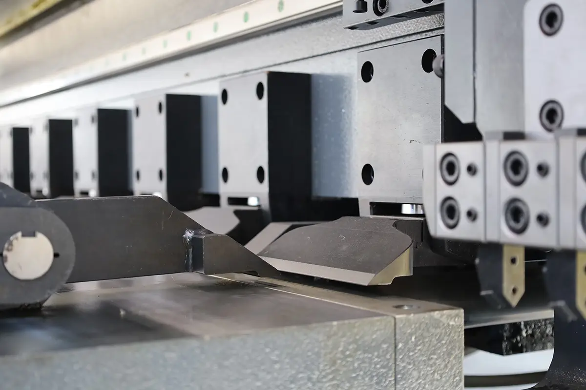 5 Key Advantages of Vertical V Grooving Machines Over Horizontal Machines 2 vertical V grooving machine