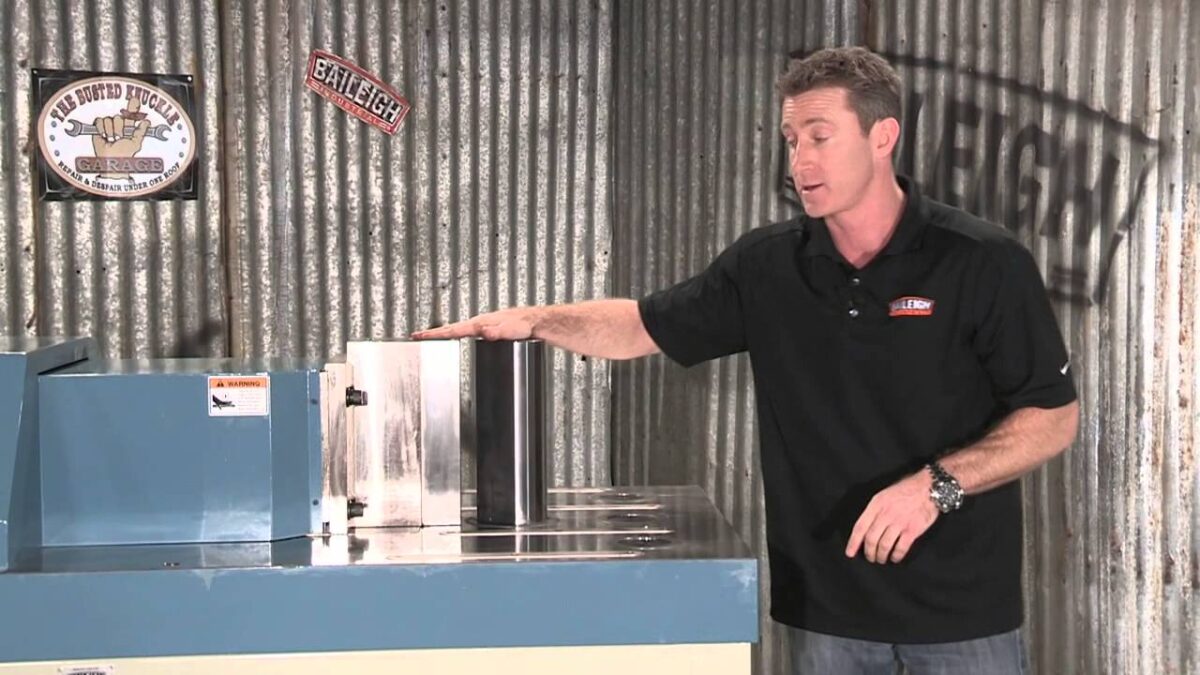 What Is A Horizontal Press Brake? 3 Horizontal press brake USA