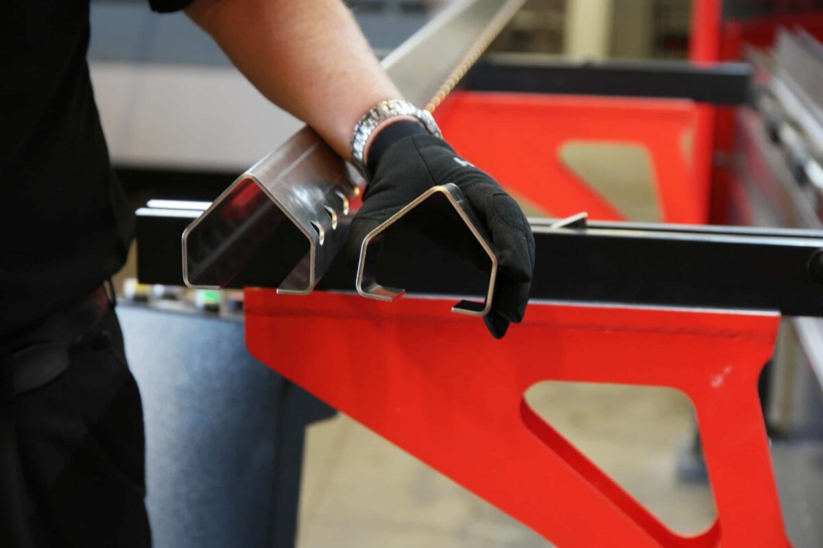 Best Hydraulic Press Brake Machine Manufactures in India 2 Hydraulic press brake machine manufactures in India