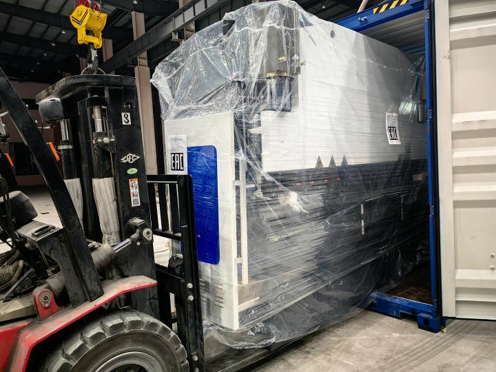 PBS-80T2500 CNC Press Brake 5 PBS-80T2500 CNC Press Brake