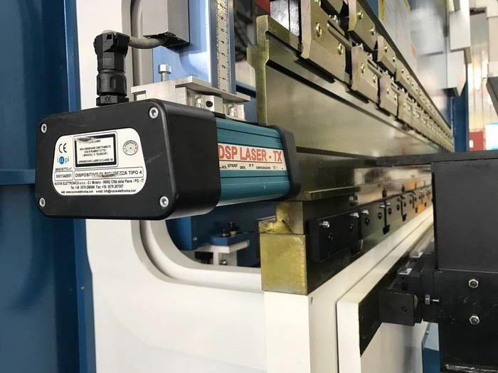 Types of Metal Press Machines: Ultimate Guide 2 metal press machine types