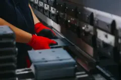 So verbessern Sie die Genauigkeit der Abkantpresse