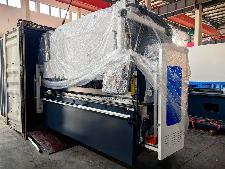 Israel-MB8-135T3200 DA69T With Fully Automatic Laser Check CNC Press Brake