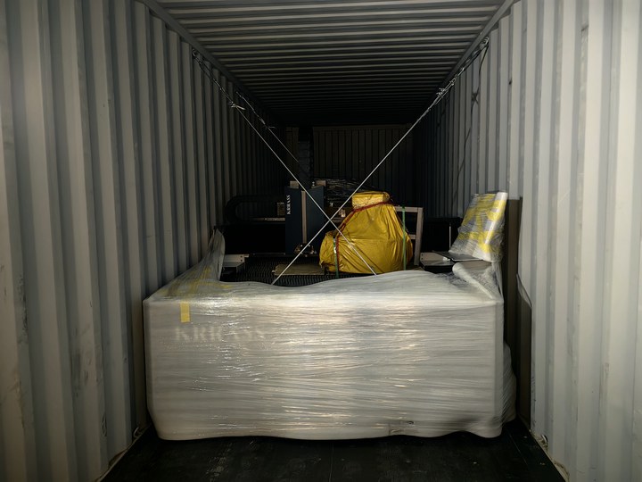 Canada-RAS-3015 3000W Fiber Cutting Machine