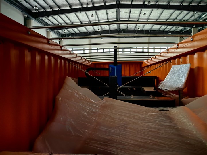 Romania-1 Set MB8-250T4000 CNC Press Brake And 1 Set RAS-3015 3000W Laser Cutting Machine And 1 Set RAS-3015 6000W Laser Cutting Machine