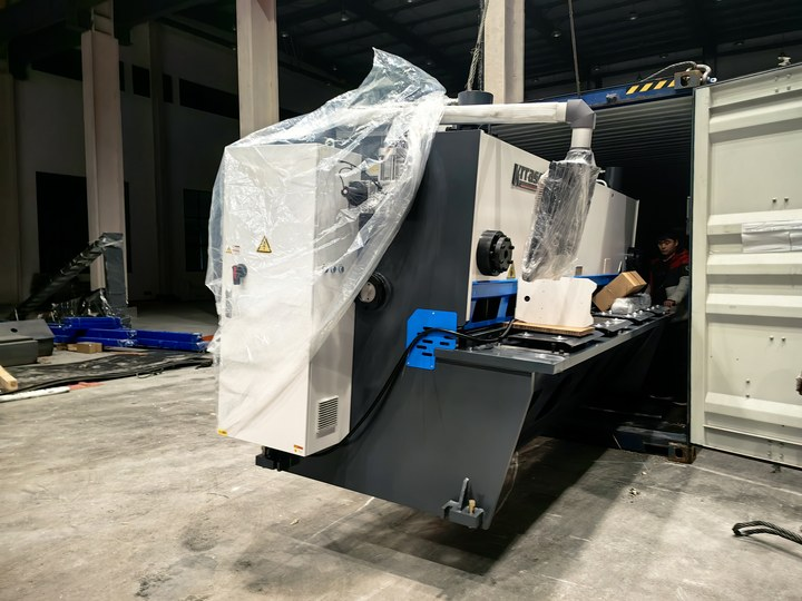 6X3200 Shearing Machine