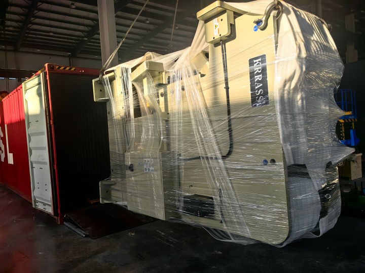 Ecuador-APA 160T Power Press